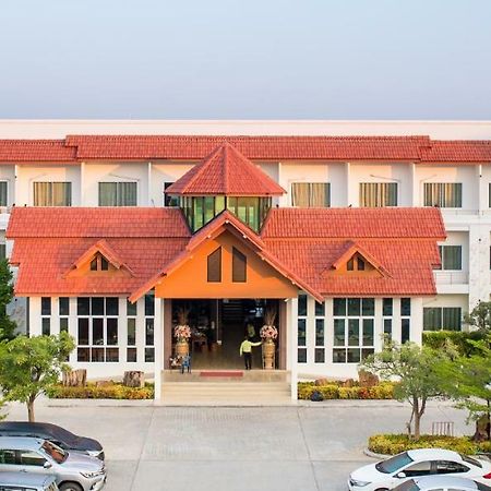 Silayok Grand Hotel Tak Extérieur photo