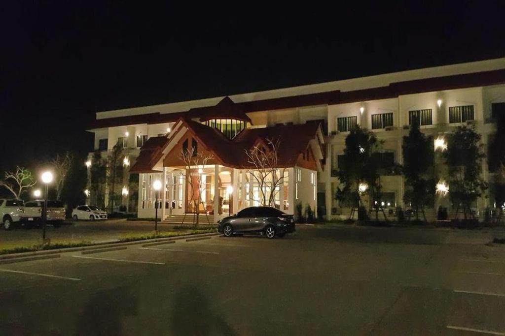 Silayok Grand Hotel Tak Extérieur photo