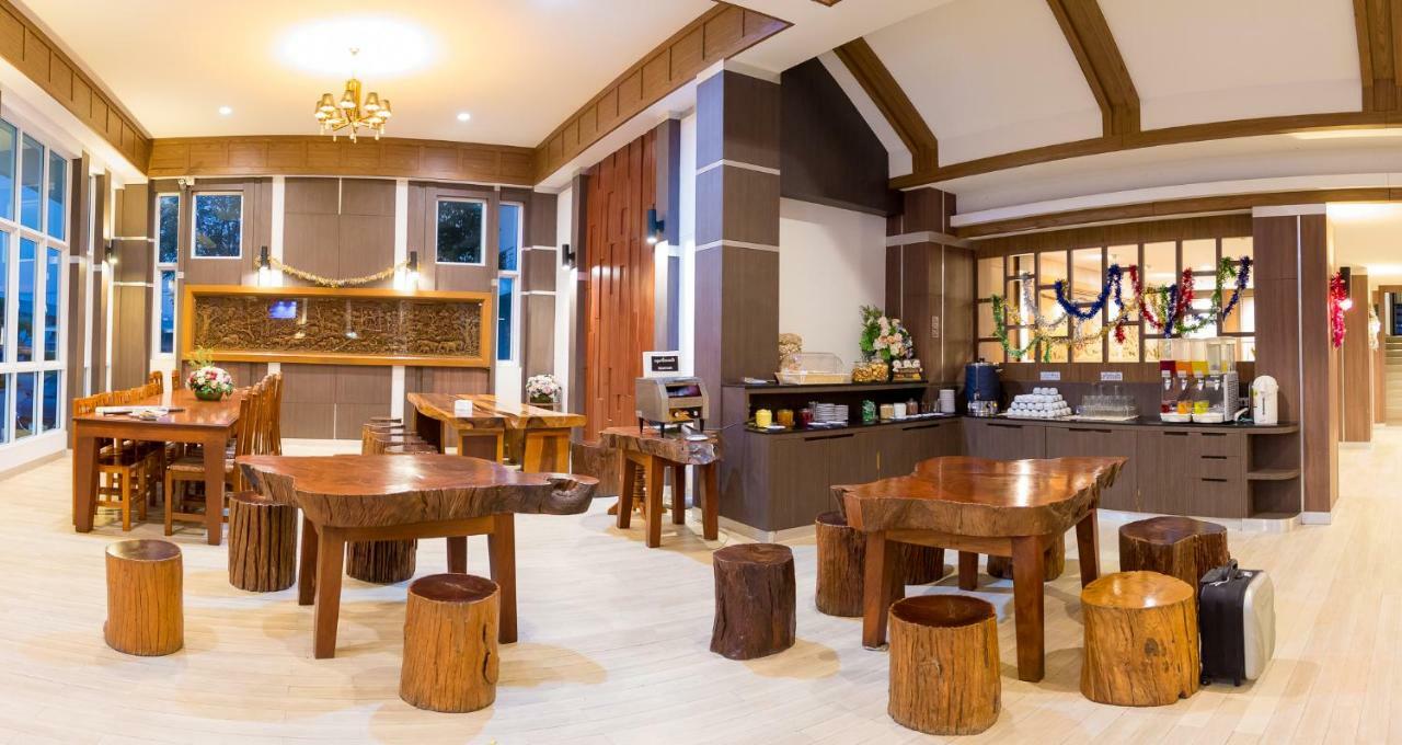 Silayok Grand Hotel Tak Extérieur photo